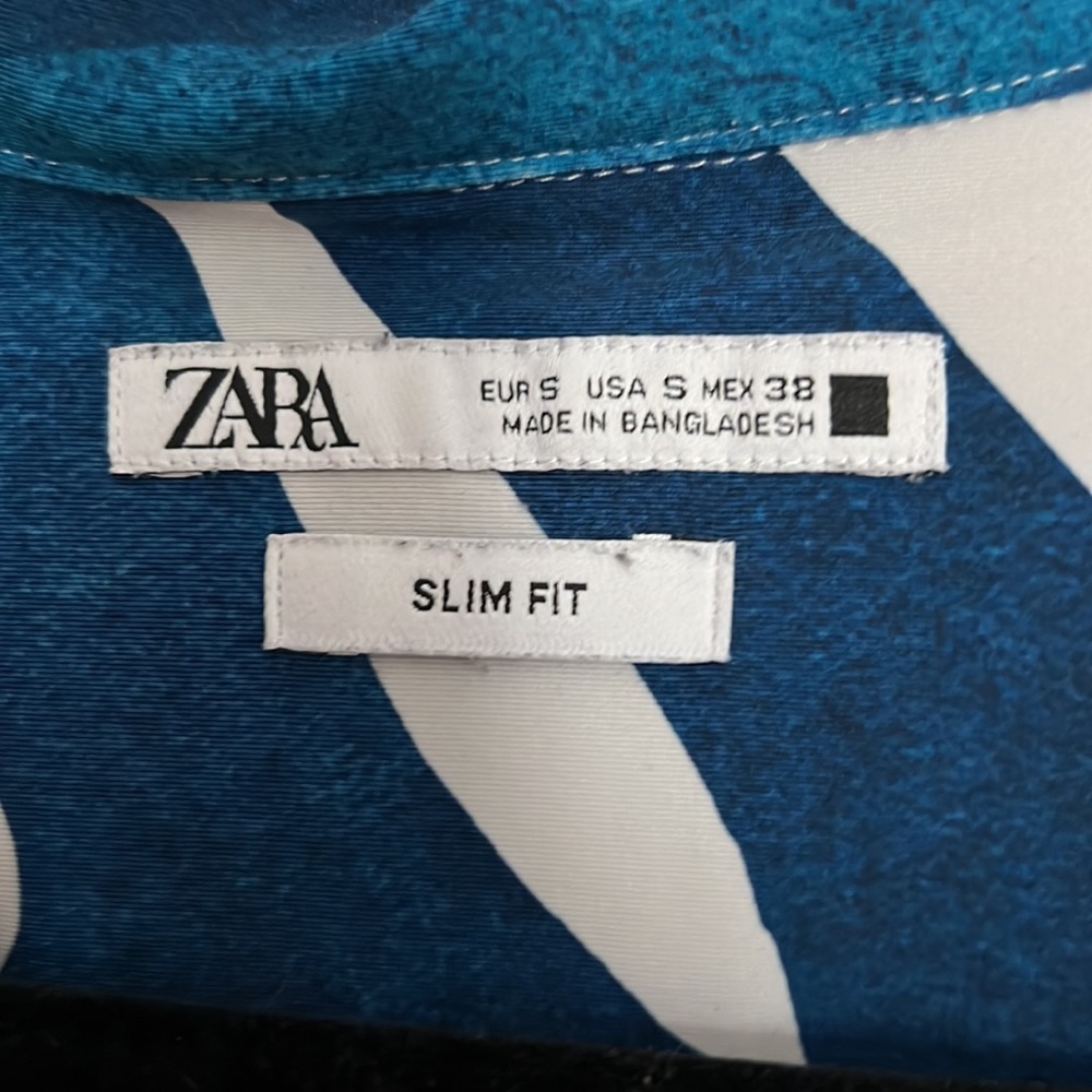 Tropical print Zara short sleeve button down - Picture 3 of 3